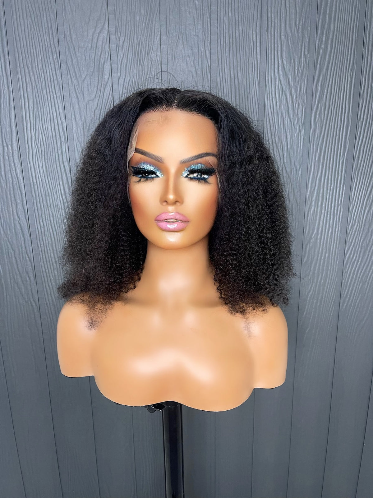 JANET Kinky Curly 1B Wig